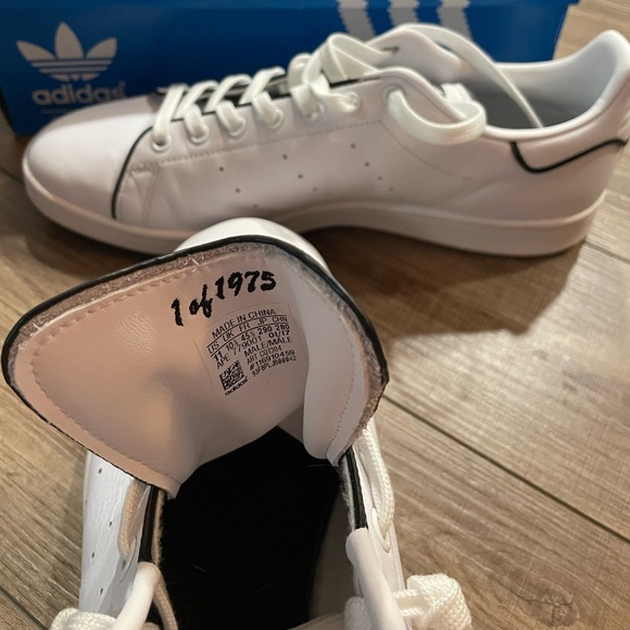 Adidas Stan Smith Shoe CQ1304 - Picture 6 of 6